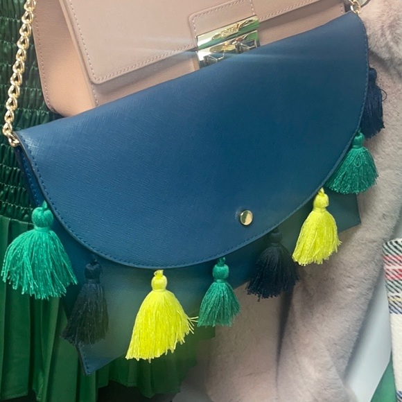A New Day Blue๐๐Green Tassel Leather Clutch Crossbody Bag - Picture 9 of 12